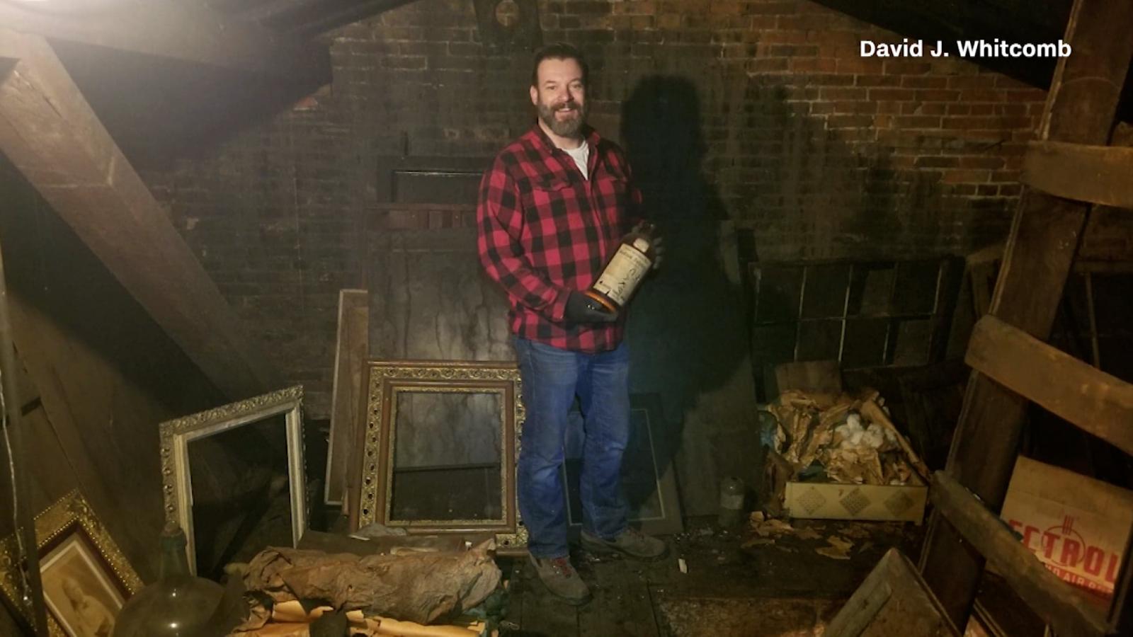 They discover a treasure with 100 years of history in the attic of a building in New York |  Video