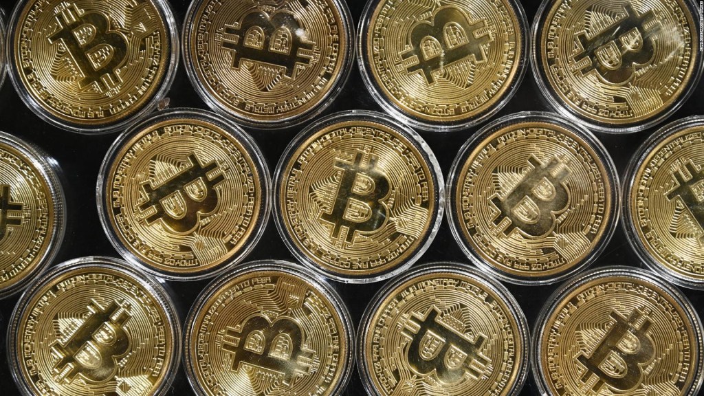 El valor de mercado de bitcoin supera los US$ 1 billón