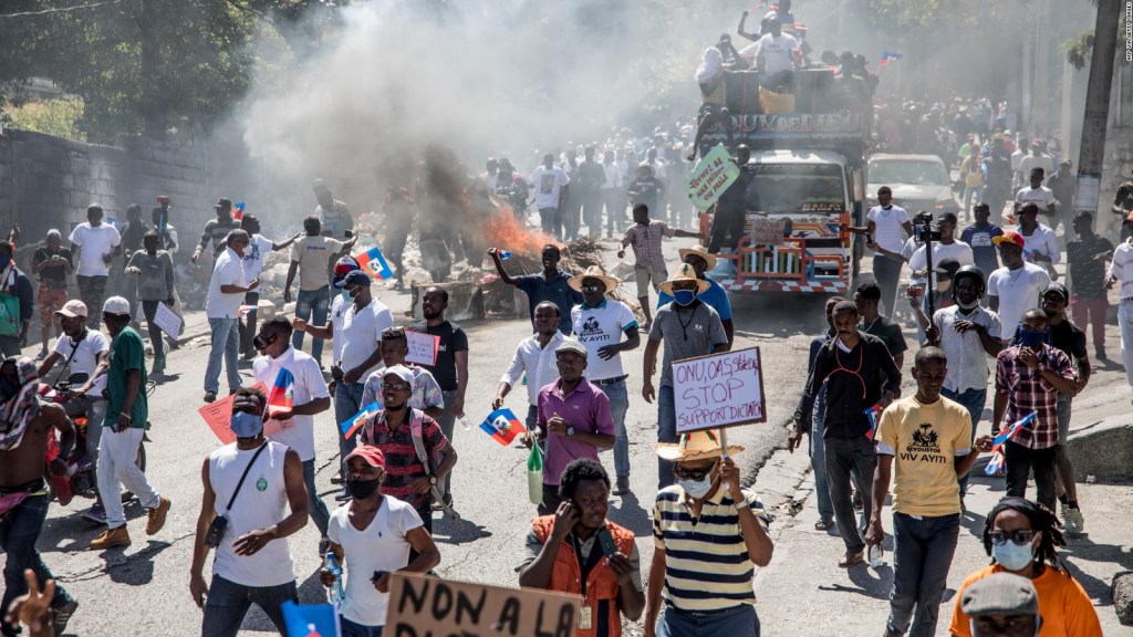 Disturbios Y Protestas Violentas Arrasan Haití Mientras El Presidente Jovenel Moïse Dice Que Aún 2592