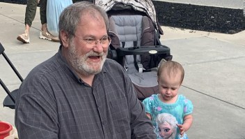 Abuelo condenado por la muerte de su nieta desde la ventana de un crucero en 2019