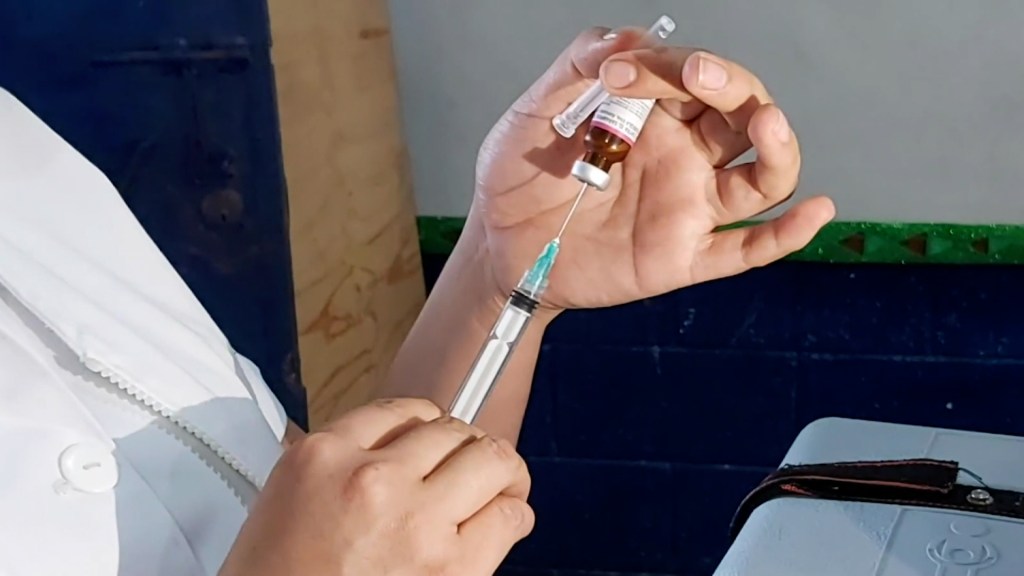 El Salvador espera pacientemente las vacunas