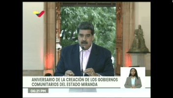 Maduro aprueba iniciar clases presenciales en abril