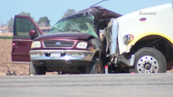 Investigan accidente de camioneta con 25 a bordo en California