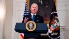 Biden critica a Texas y Mississippi por mandato de cubrebocas