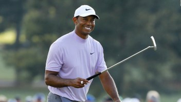 Tiger Woods se recupera en casa