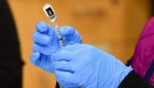 La OMS pide destruir frascos de vacuna de covid-19