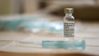 ¿Por qué no deben preocuparse los vacunados con AstraZeneca?