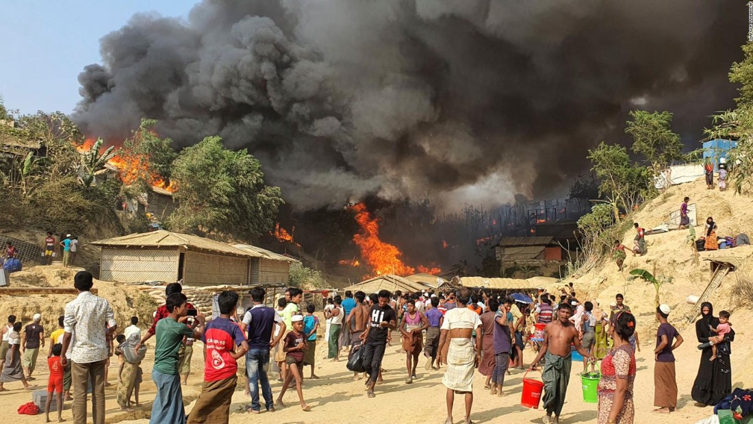 Un incendio arrasó un campo de refugiados en Bangladesh