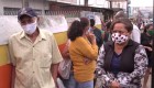 Brasileños esperan día y noche para recibir un vacuna