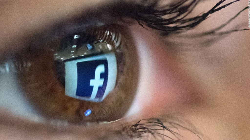 Facebook, WhatsApp e Instagram, desafío para la prensa