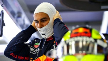 Desafortunado inicio de Checo Pérez en el GP de Bahrein