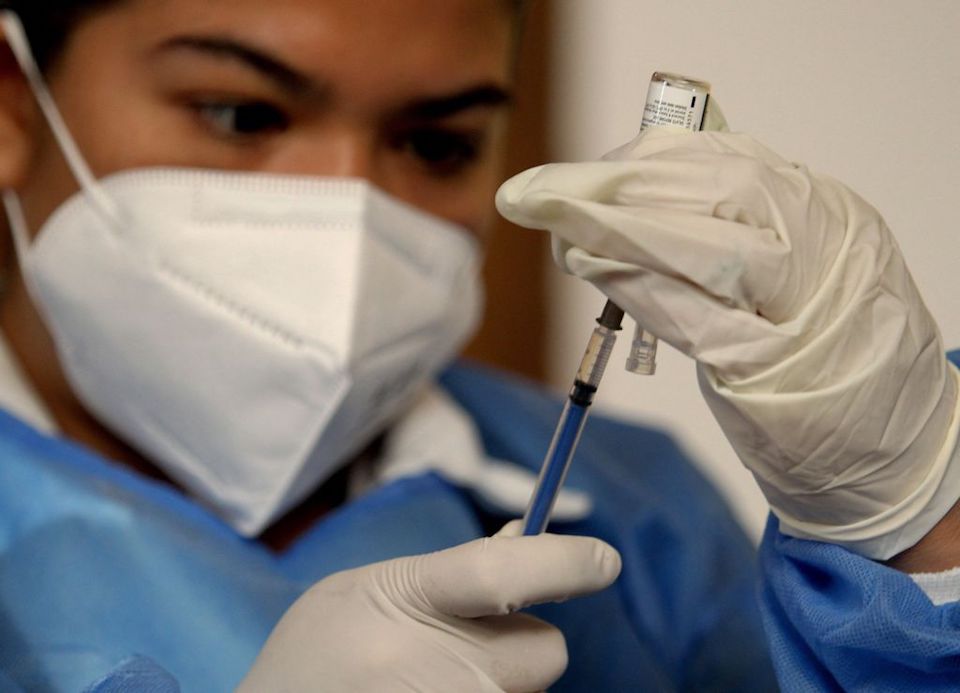 Una mujer muere en México después de ser vacunada contra el covid-19; López-Gatell informa que el país continuará con la vacunación