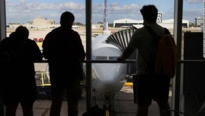 EE.UU. covid viajes pandemia aeropuertos