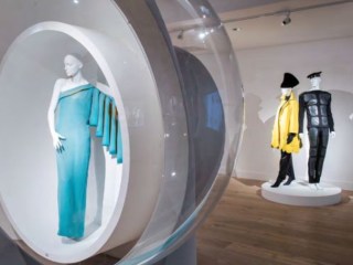 Pierre Cardin, el diseñador que creó la industria de la 'moda para todos
