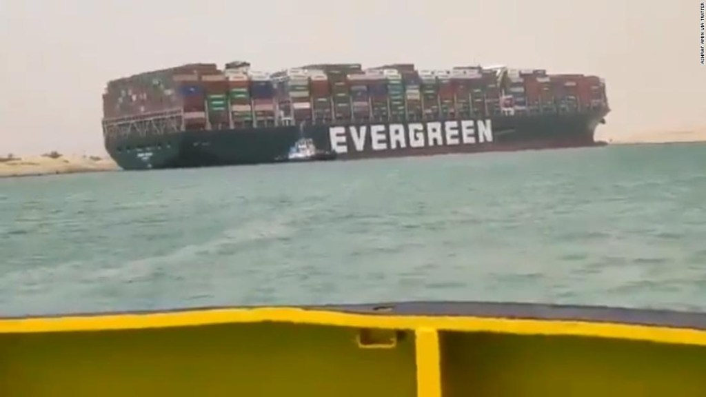 Ako veľká loď zablokovala Suezský prieplav?