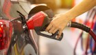 Los estadounidenses están pagando más por la gasolina