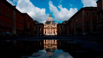 ¿Está rezagada la jerarquía de la Iglesia católica?