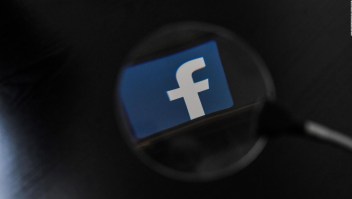 Mira si robaron tu información de Facebook