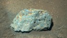 Encuentran extraña roca verde en Marte