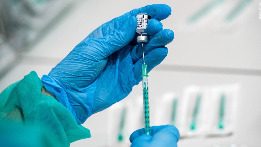 Pfizer detecta vacunas falsas contra covid-19 en México