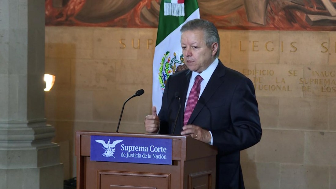 México muestra una fragilidad política que preocupa a los juristas