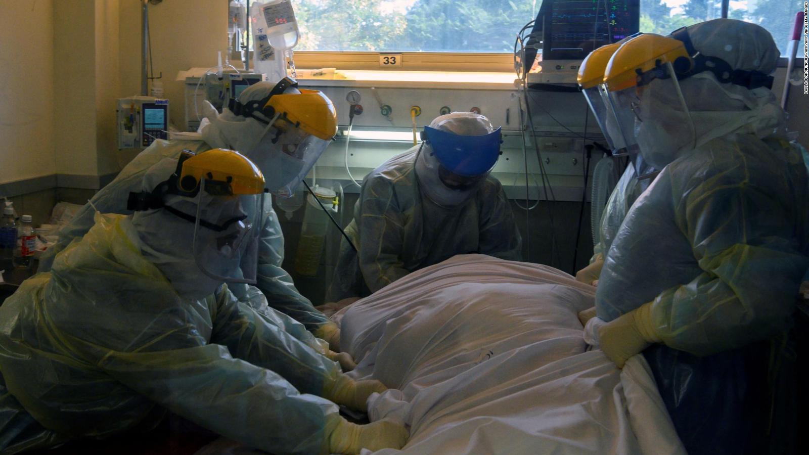"Pacientes con respirador, el 80% se muere. Sin respirador, la mitad. Tenemos una mortalidad elevada", dice médico en Uruguay ante las crisis del covid-19
