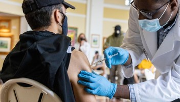 Dra. Azaret: Dar incentivos para animar a vacunarse contra el covid-19