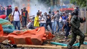 Suman esfuerzos en Colombia para contener las protestas