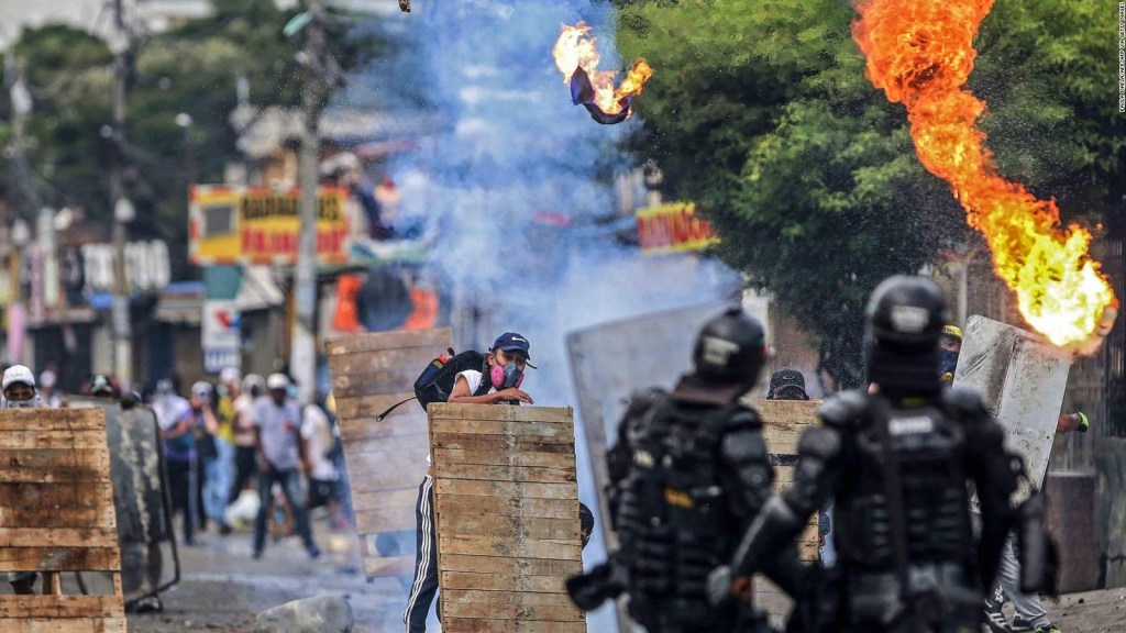 Más protestas en Colombia contra la reforma tributaria
