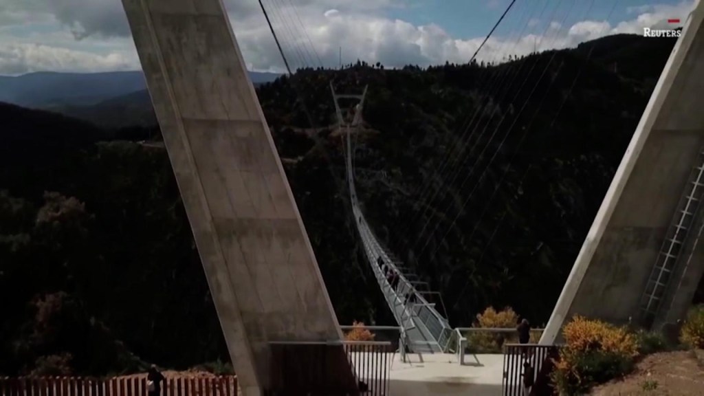 Mira el puente colgante más largo del mundo