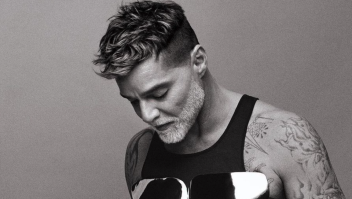 Mira las fotos del nuevo look de Ricky Martin