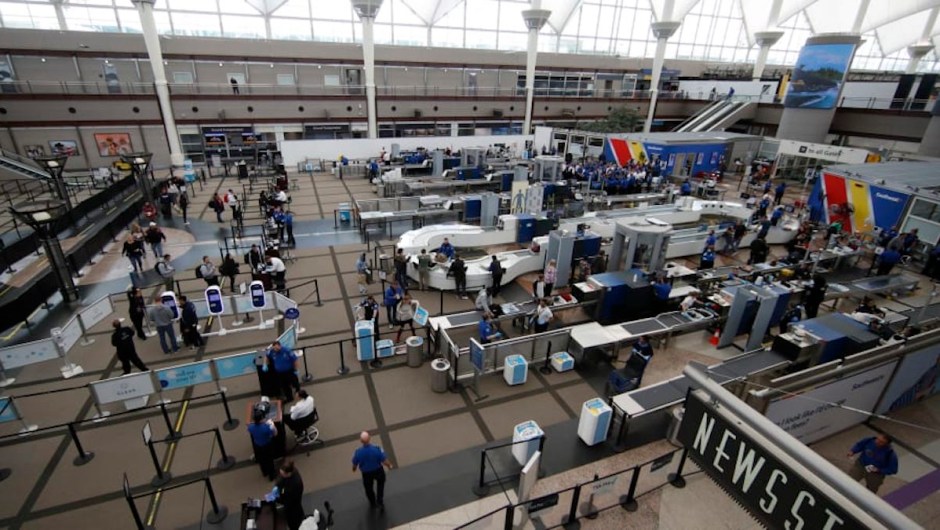 requisitos ómicron aeropuertos viajes