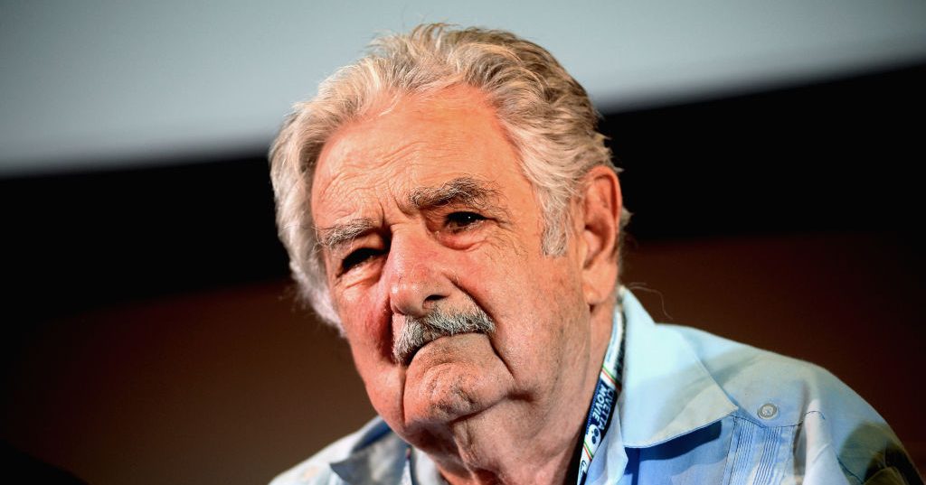 Hospitalizan a José Mujica, expresidente de Uruguay, de urgencia