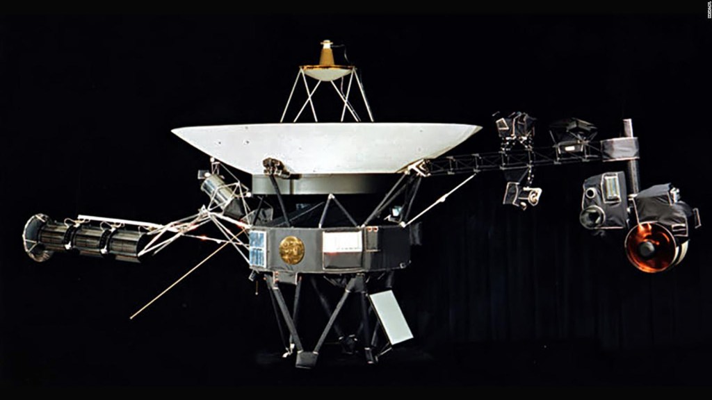 Voyager 1 probe detects interstellar gases