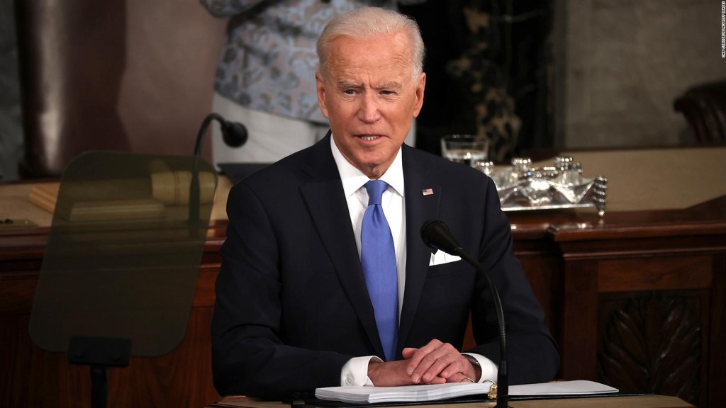 Pierde popularidad Biden por manejo de crisis fronteriza
