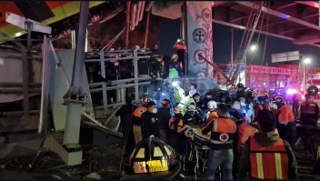 26 muertes en el colapso del metro en México