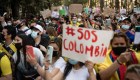 Joven narra cómo fue agredido por policías de Colombia