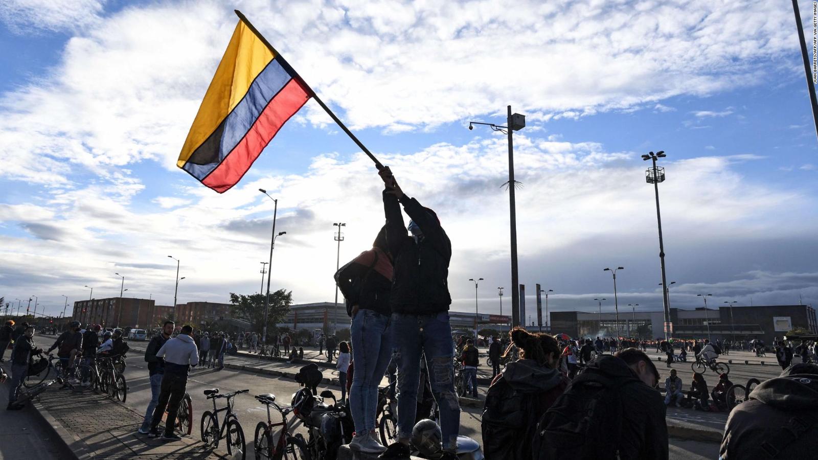 Protestas en Colombia dejan al menos 27 muertos, según el Gobierno