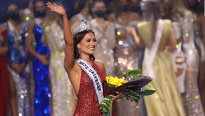 AMLO felicita a la nueva Miss Universo por su triunfo