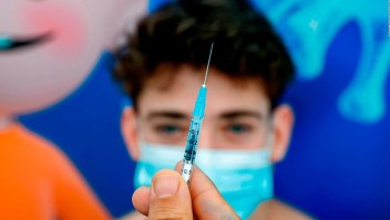 Una experta te dice por qué los niños deben vacunarse contra el covid-19