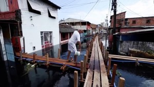 Inundaciones afectan a miles en Amazonas, Brasil