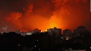 El conflicto palestino-israelí marca su día más mortífero mientras se desarrollan escenas de horror en Gaza