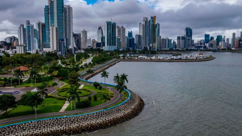 Panamá lanza visa especial para atraer a turistas que hagan teletrabajo