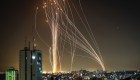 Lluvia de misiles ilumina el cielo de Tel Aviv