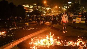 Diálogos en Colombia están congelados y hubo disturbios