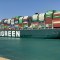 Empresas aún tienen mercancía varada en el canal de Suez