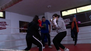 Boxeo empodera a mujeres en Gaza