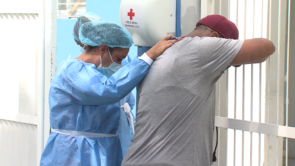 Hospitales llenos en República Dominicana