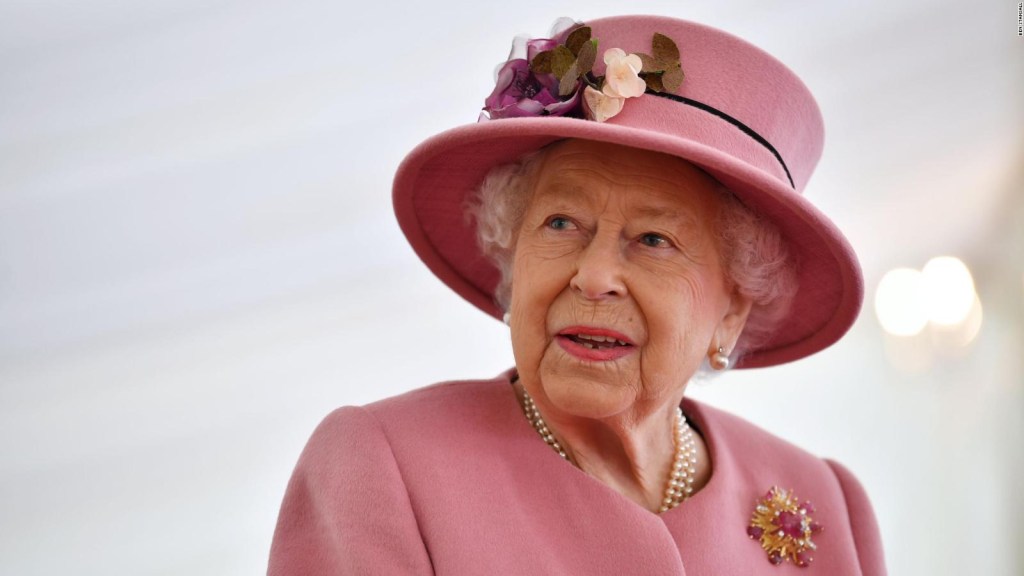 reina isabel Navidad ¿Por qué la reina Isabel II se viste con tantos colores?