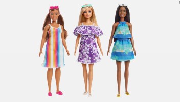 Conoce las nuevas Barbie hechas de plástico reciclado